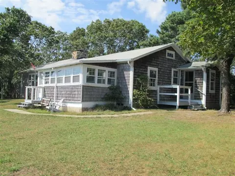 71 Monomoscoy Rd, Mashpee, MA 02649 photo 3