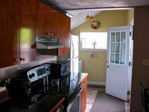28 General Patton Dr, Hyannis, MA 02601 photo 4