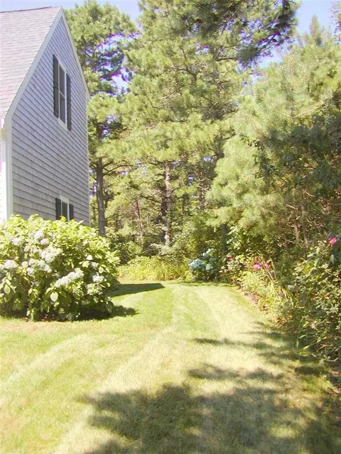 36 Meadowbrook Rd, Mashpee, MA 02649 photo 4