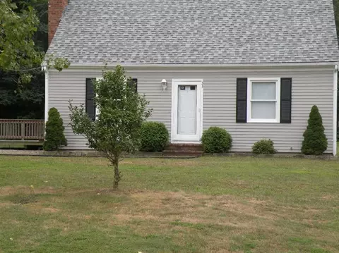 33 Pond View Dr, Mashpee, MA 02649 photo 2