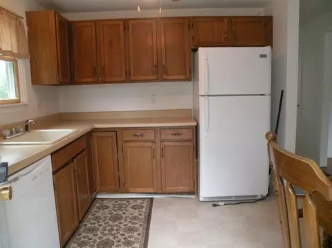 33 Pond View Dr, Mashpee, MA 02649 photo 4
