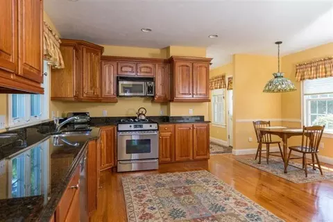 45 Taurus Dr, Mashpee, MA 02649 photo 4
