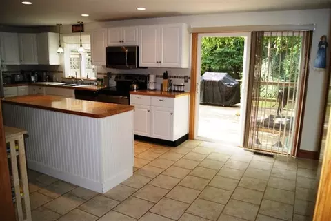 67 Lauries Ln, Marstons Mills, MA 02648 photo 5