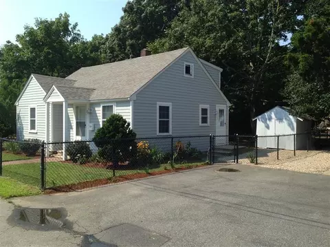 22 Summerside Ln, Hyannis, MA 02601 photo 2