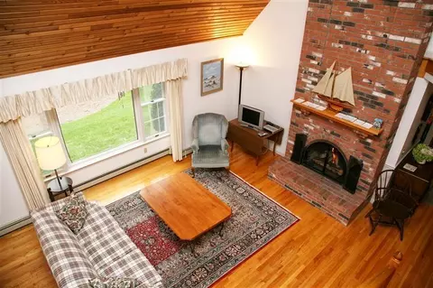 9 Hockanom Rd, Yarmouth Port, MA 02675 photo 8