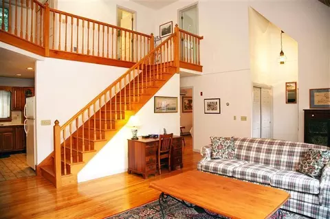 9 Hockanom Rd, Yarmouth Port, MA 02675 photo 9