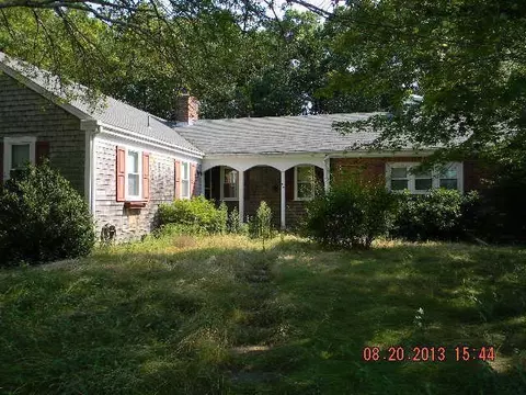 24 Johns Ln, Bourne, MA 02532 photo 1