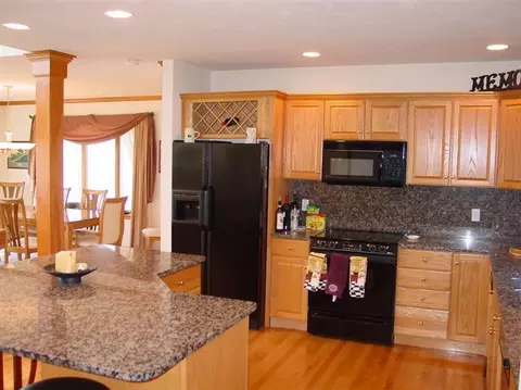 81 Edgewater Rd, Mashpee, MA 02649 photo 6