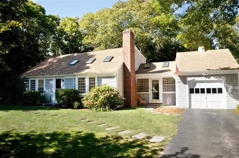 109 Bayview Cir, Osterville, MA 02655 photo 1