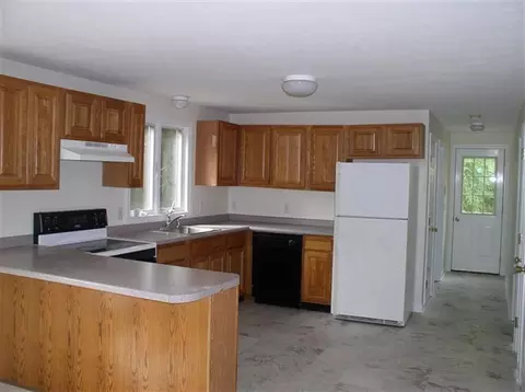 14 Seneca Ave, Mashpee, MA 02649 photo 3