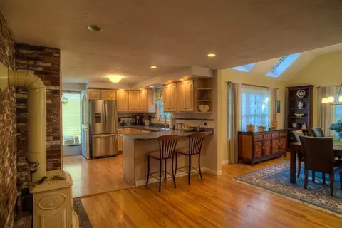 128 Cotuit Cove Rd, Cotuit, MA 02635 photo 5
