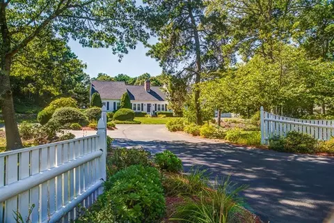 1136 Old Post Rd, Cotuit, MA 02635 photo 2