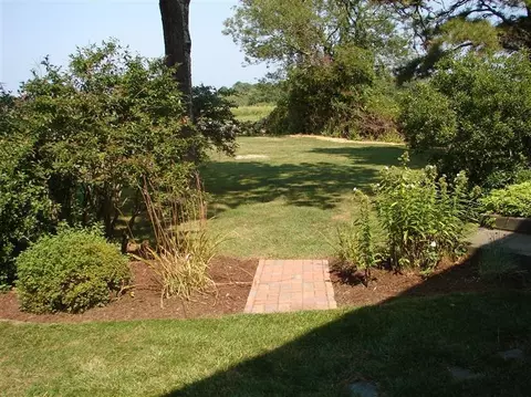 90 Indian Hill Rd, Barnstable, MA 02630 photo 3