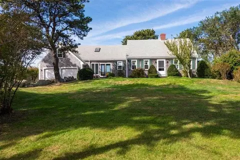90 Indian Hill Rd, Barnstable, MA 02630 photo 1