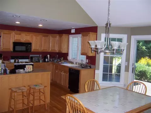 102 Falling Leaf Ln, Osterville, MA 02655 photo 5