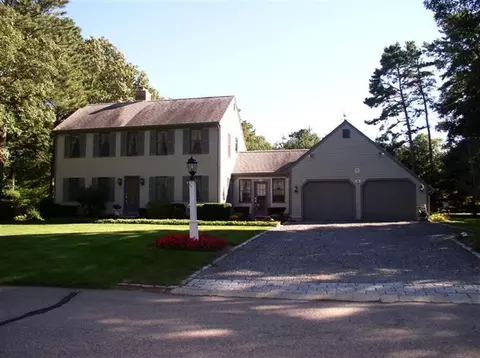 21 Barbary Cir, Mashpee, MA 02649 photo 1