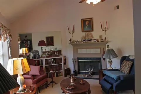 38 Redberry Ln, Marstons Mills, MA 02648 photo 2