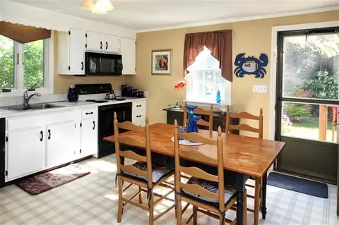 94 Waterfield Rd, Osterville, MA 02655 photo 4