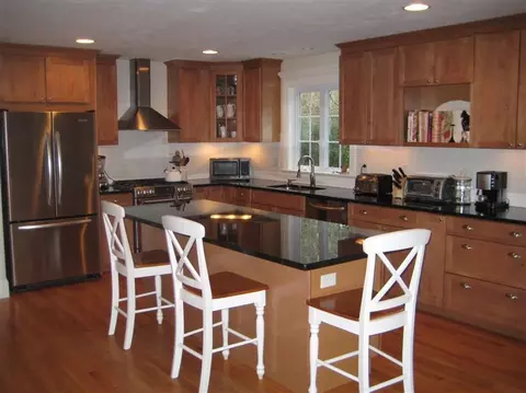 32 S Main St, Centerville, MA 02632 photo 4