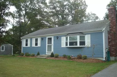 14 Leamington Ln, Mashpee, MA 02649 photo 1