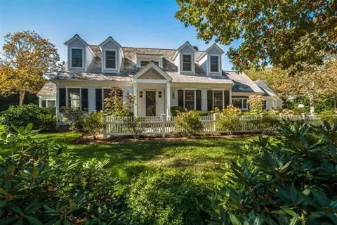 485 Baxters Neck Rd, Marstons Mills, MA 02648 photo 2
