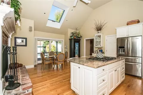 485 Baxters Neck Rd, Marstons Mills, MA 02648 photo 4