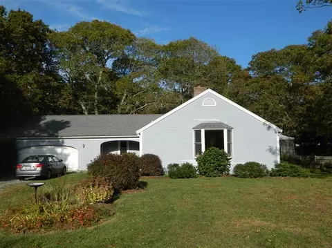 40 Knowlton Ln, Marstons Mills, MA 02648 photo 1