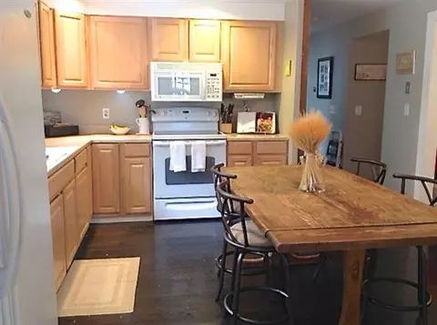 193 Clamshell Cove Rd, Cotuit, MA 02635 photo 13