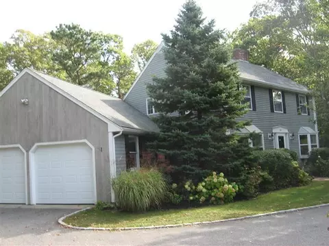 193 Clamshell Cove Rd, Cotuit, MA 02635 photo 4