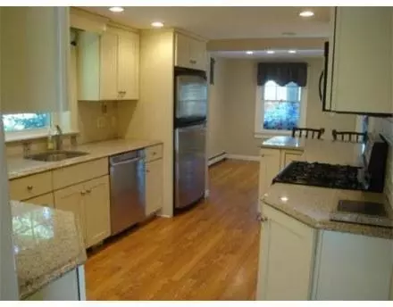 72 Cleveland Way, Buzzards Bay, MA 02532 photo 7