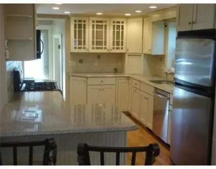 72 Cleveland Way, Buzzards Bay, MA 02532 photo 3