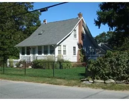 72 Cleveland Way, Buzzards Bay, MA 02532 photo 2