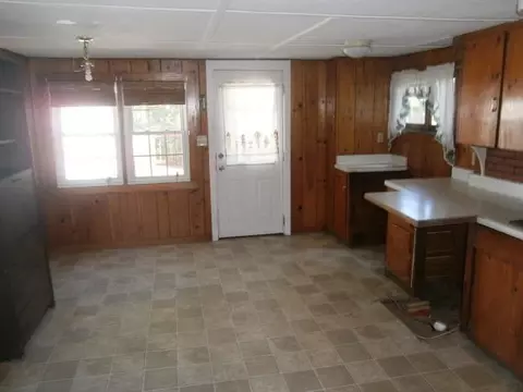 22 Brookshire Rd, Hyannis, MA 02601 photo 2
