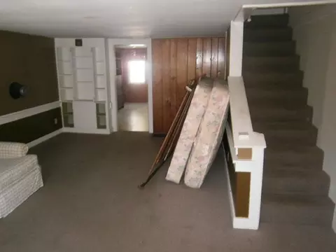 22 Brookshire Rd, Hyannis, MA 02601 photo 4