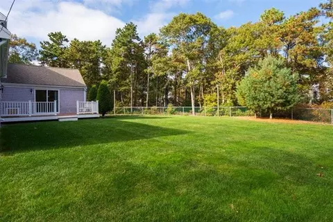 6 Eisenhower Dr, Cotuit, MA 02635 photo 4