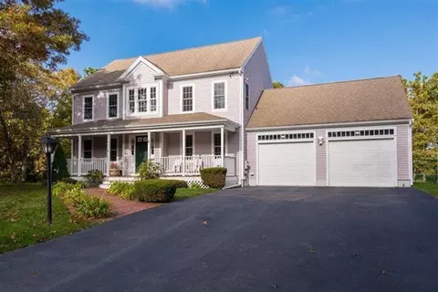 6 Eisenhower Dr, Cotuit, MA 02635 photo 2