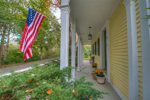 20 Bow Ln, Barnstable, MA 02630 photo 3