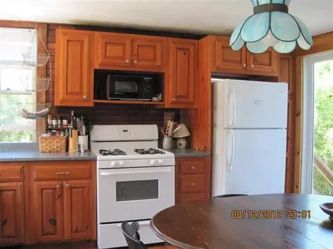 568 S Main St, Centerville, MA 02632 photo 8