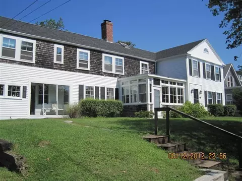 568 S Main St, Centerville, MA 02632 photo 2