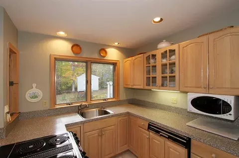 4 Hillside Ave, Mashpee, MA 02649 photo 9