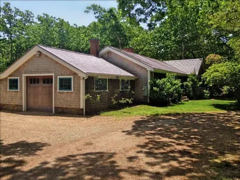 82 South Rd, Chilmark, MA 02535 photo 1