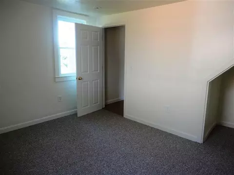 72 Grove St, Hyannis, MA 02601 photo 5