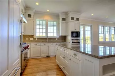 116 Shore Dr W, Mashpee, MA 02649 photo 10