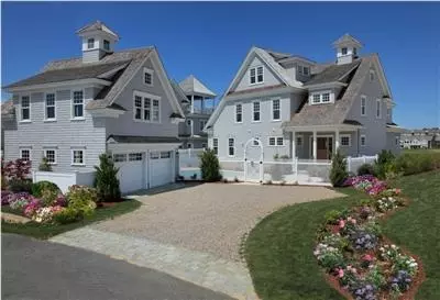 116 Shore Dr W, Mashpee, MA 02649 photo 1