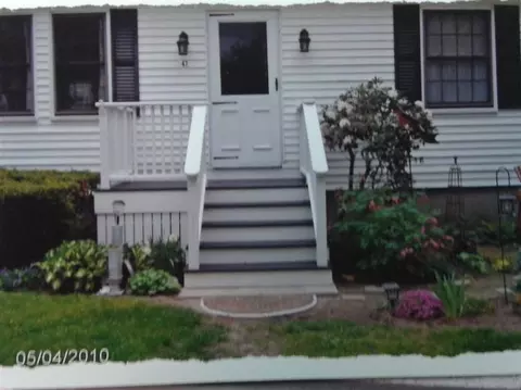 47 Leonard St, West Wareham, MA 02576 photo 4