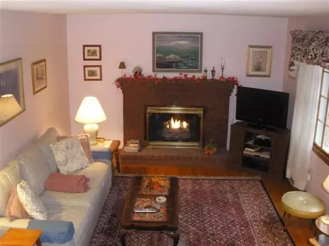 14 Neshobe Rd, Mashpee, MA 02649 photo 4