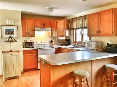 12 Chatham Ln, Mashpee, MA 02649 photo 3