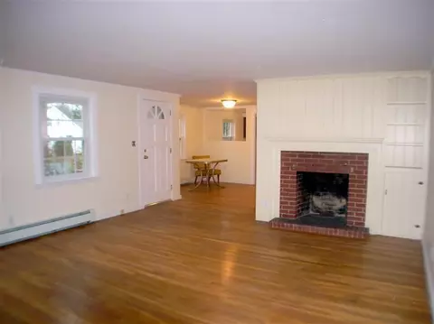 6 Bacon Rd, Hyannis, MA 02601 photo 4