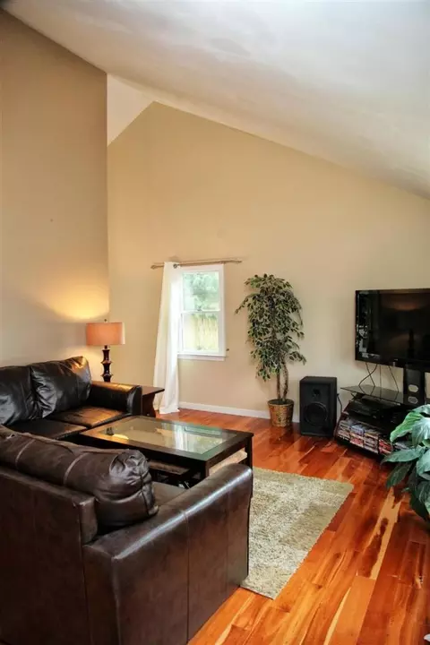32 Gia Ln, Mashpee, MA 02649 photo 6