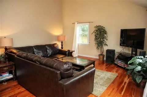 32 Gia Ln, Mashpee, MA 02649 photo 7